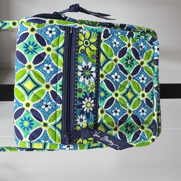 Vera Bradley Retired Daisy Daisy Set - Picture 8 of 12